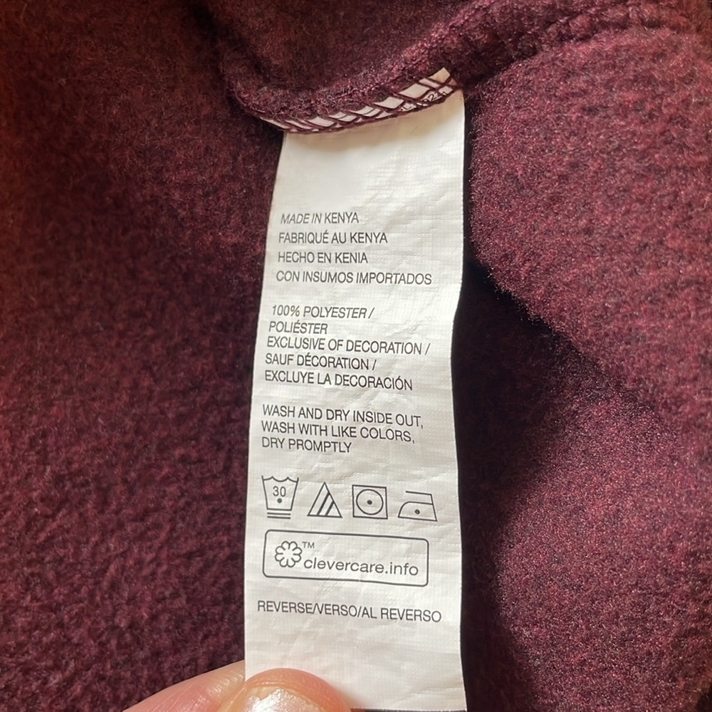 Izod quarter zip maroon sweater. 100% poly. Men's L. Like new condition. Sharp! - Picture 4 of 6